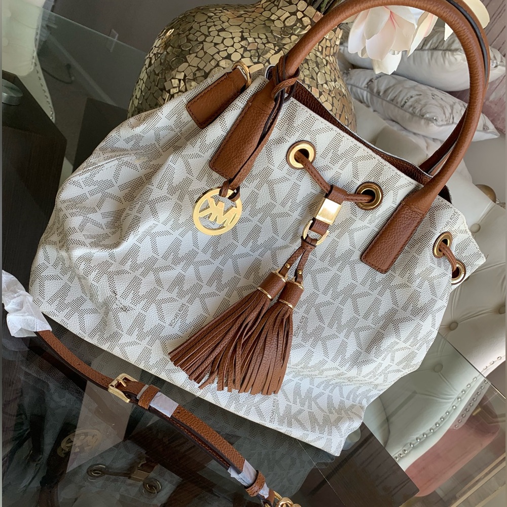 Leather Micheal Kors Drawstring Purse